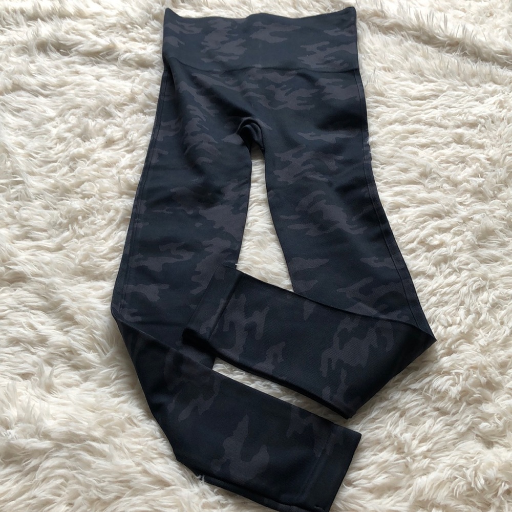 SPANX look at me now camo leggings